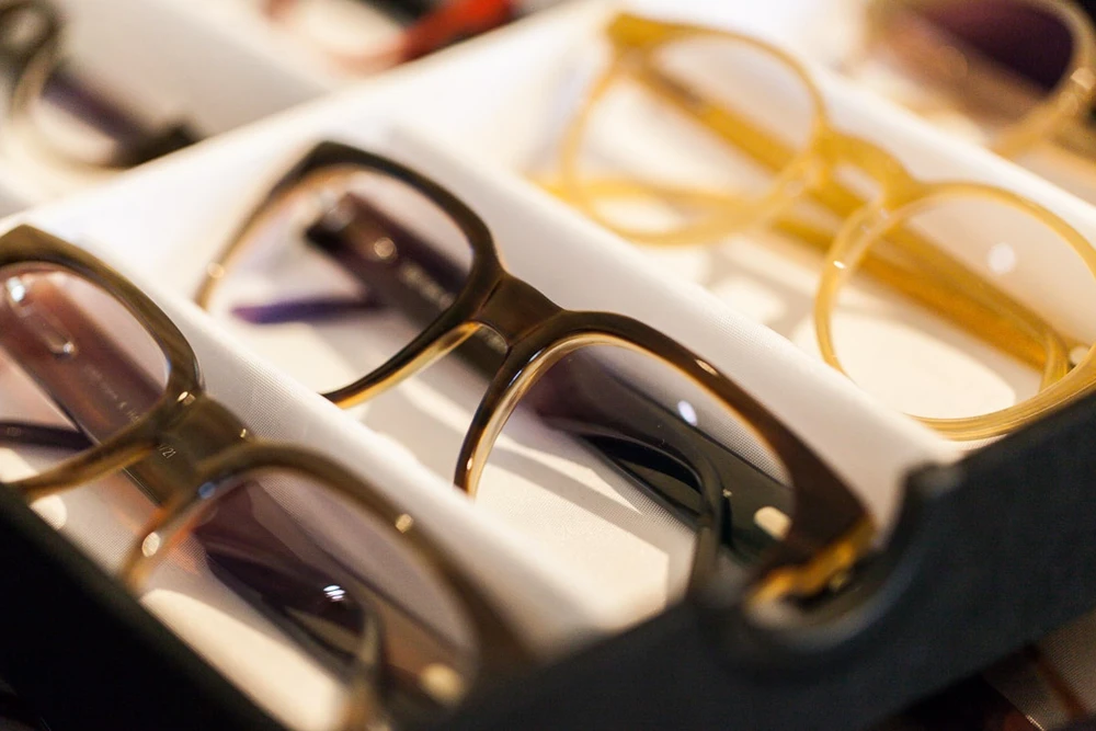 Acheter lunettes en corne - Opticien Rolle